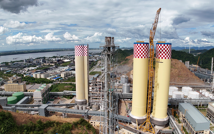 刷新纪录！徐工 XGL3300-220S动臂塔机化工吊装显神威