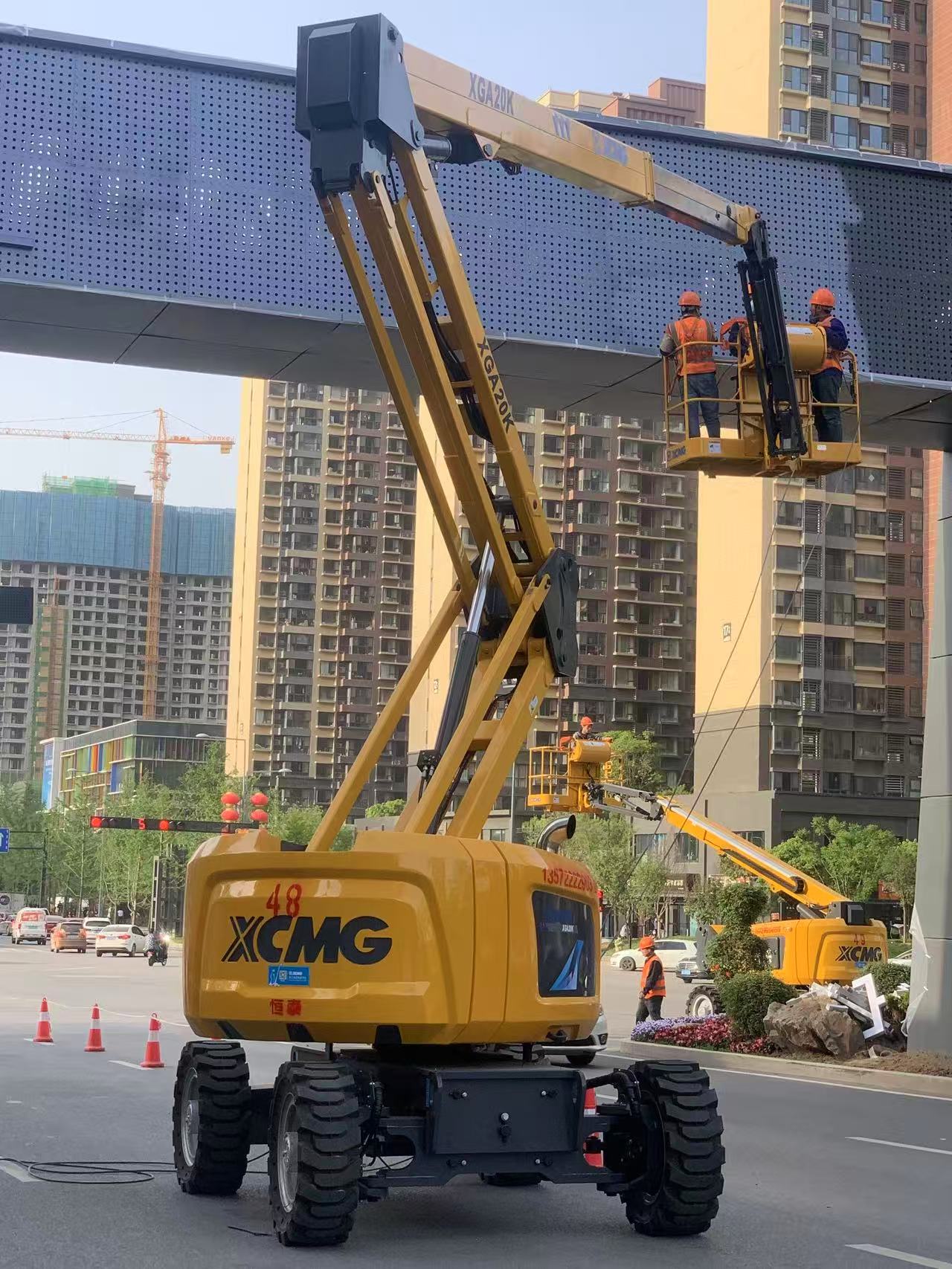 徐工XGA20K高空作业车“硬核助力”西安幸福林带建设